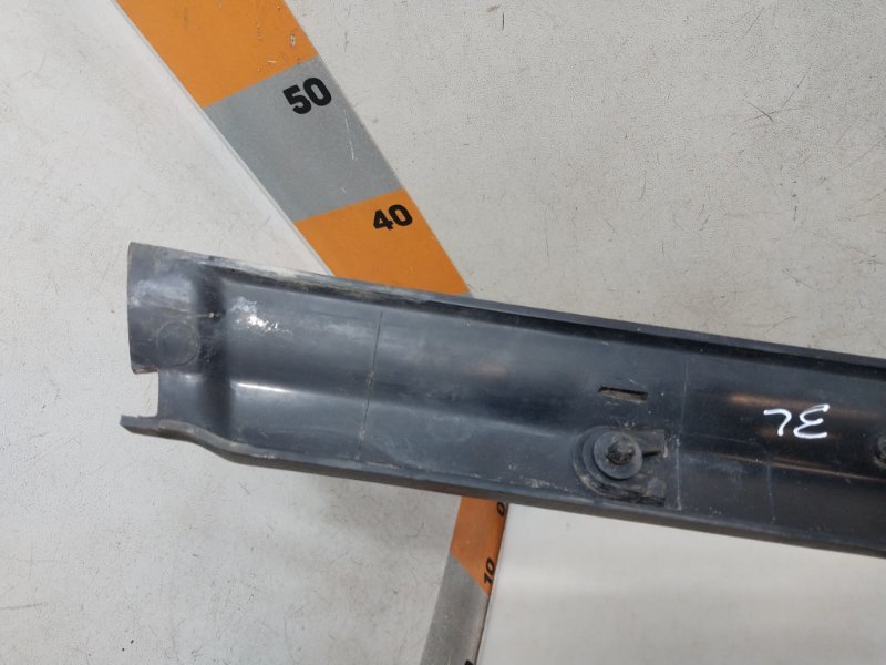 Накладка двери багажника