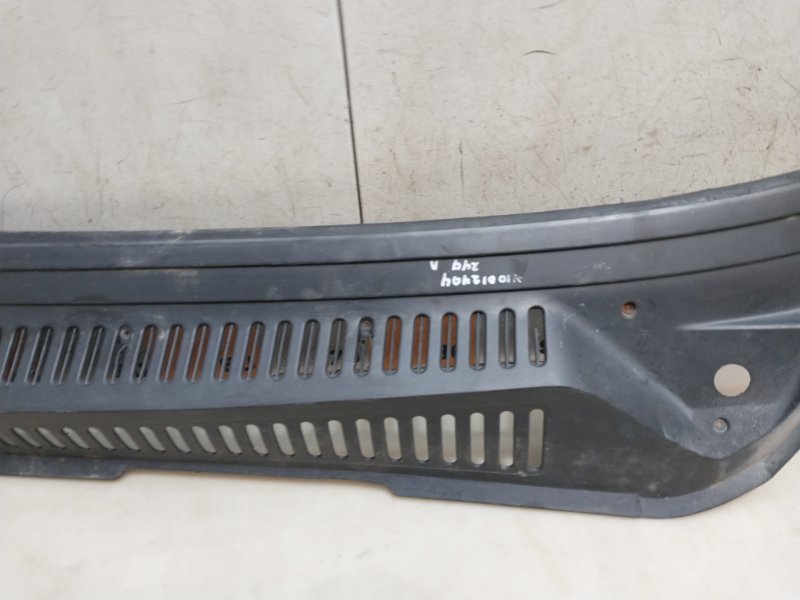 Планка под лобовое стекло