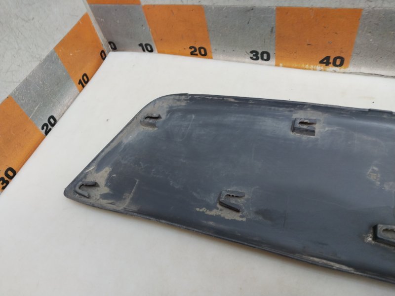 Молдинг заднего крыла правого