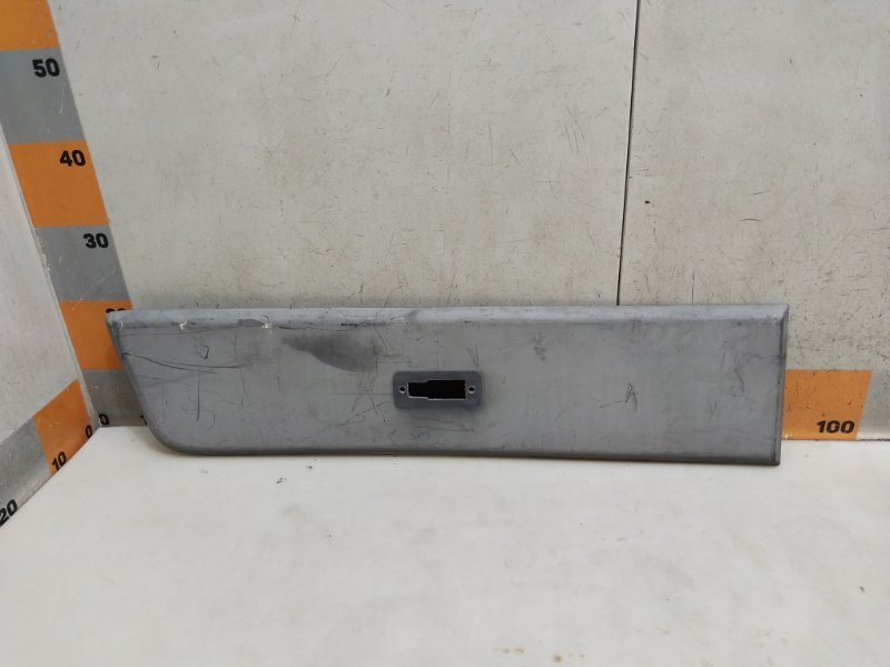 Молдинг заднего крыла правого