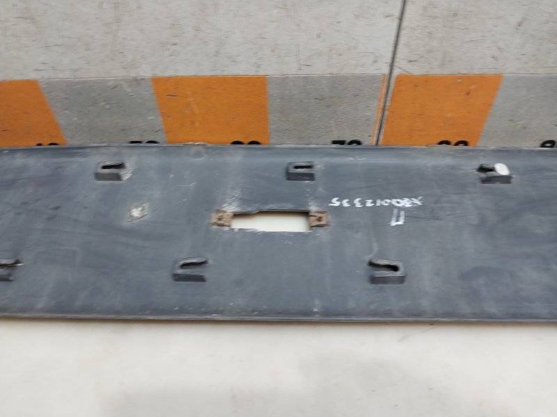 Молдинг заднего крыла правого