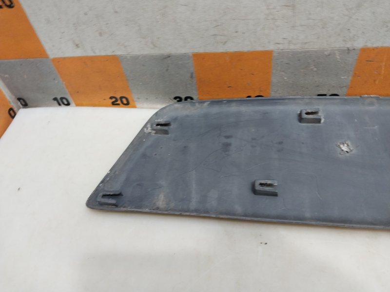 Молдинг заднего крыла правого