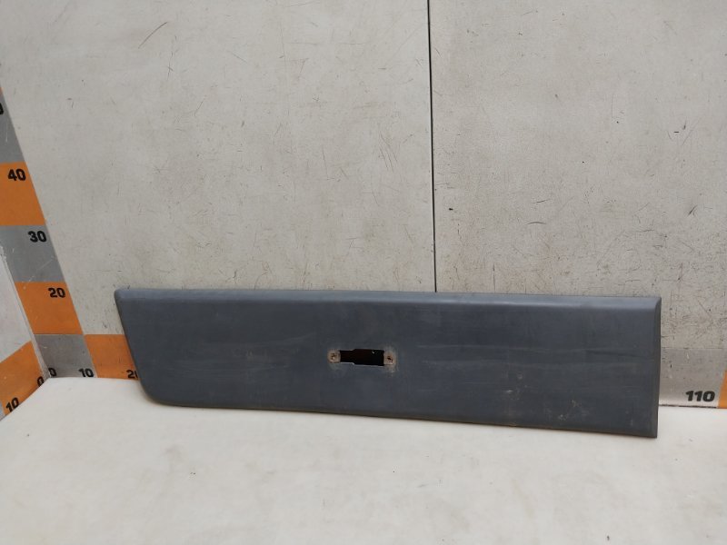 Молдинг заднего крыла правого