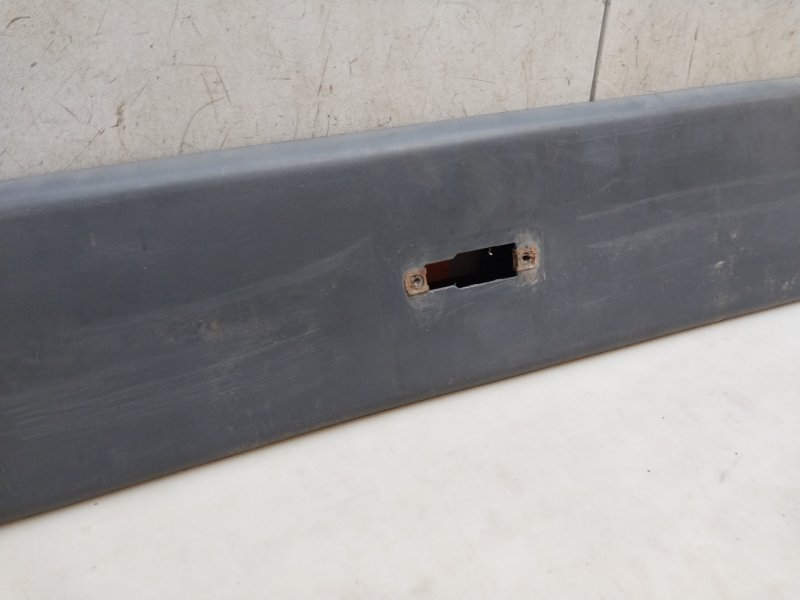 Молдинг заднего крыла правого