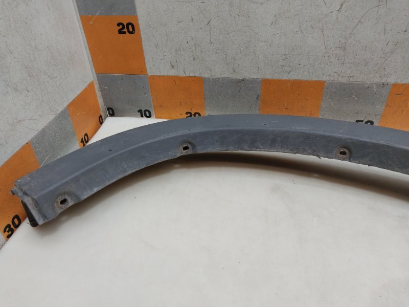 Накладка переднего крыла левого