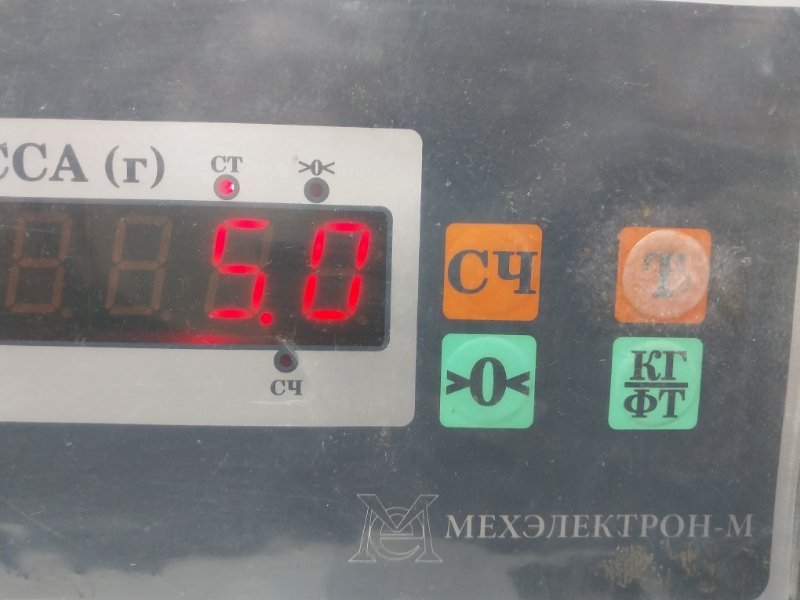 Стекло двери багажника