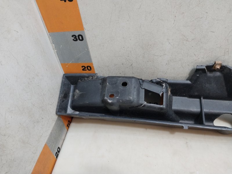 Усилитель заднего бампера