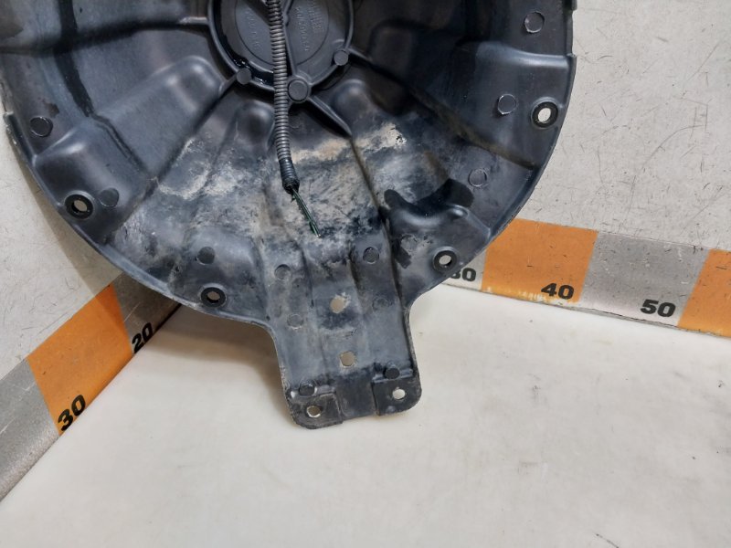 Кронштейн крепления запасного колеса