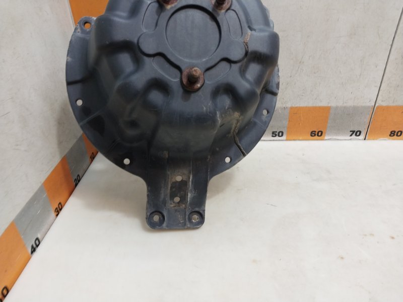 Кронштейн крепления запасного колеса