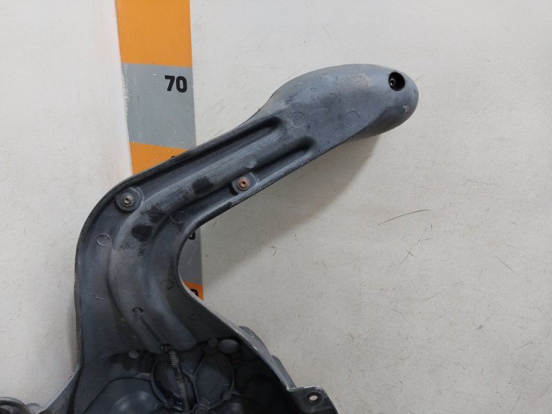 Кронштейн крепления запасного колеса