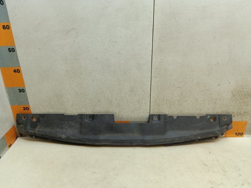 Кожух замка капота