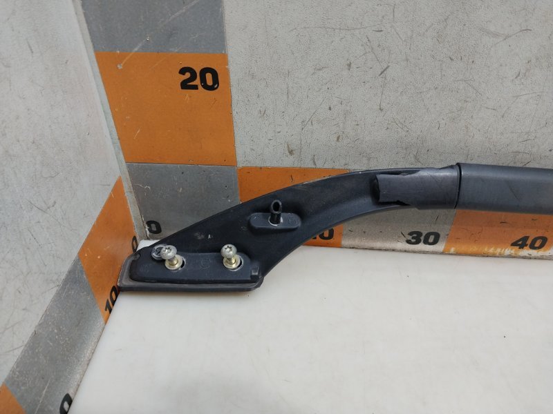 Рейлинг (релинг) левый (планка на крышу)