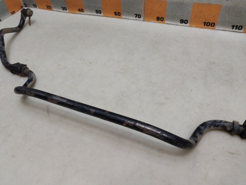 Стабилизатор передний