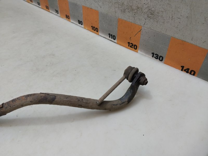 Стабилизатор передний