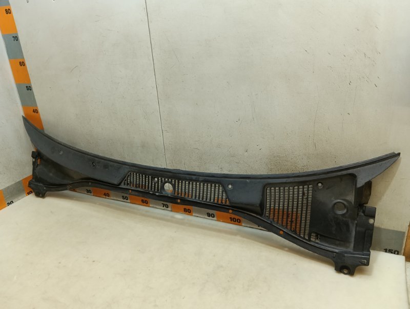 Решетка стеклоочистителей (Жабо)