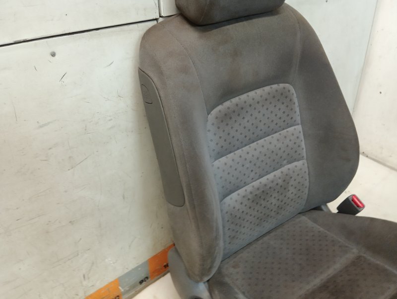 Сиденье переднее правое