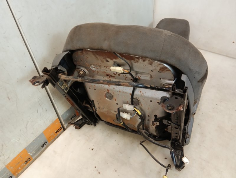 Сиденье переднее правое