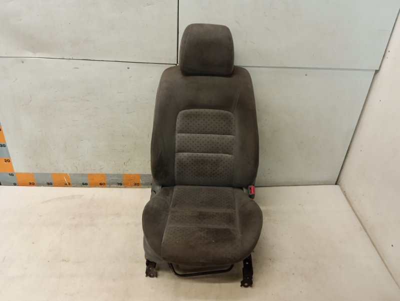 Сиденье переднее правое