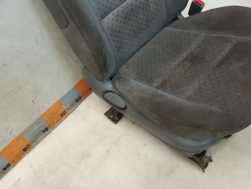 Сиденье переднее правое