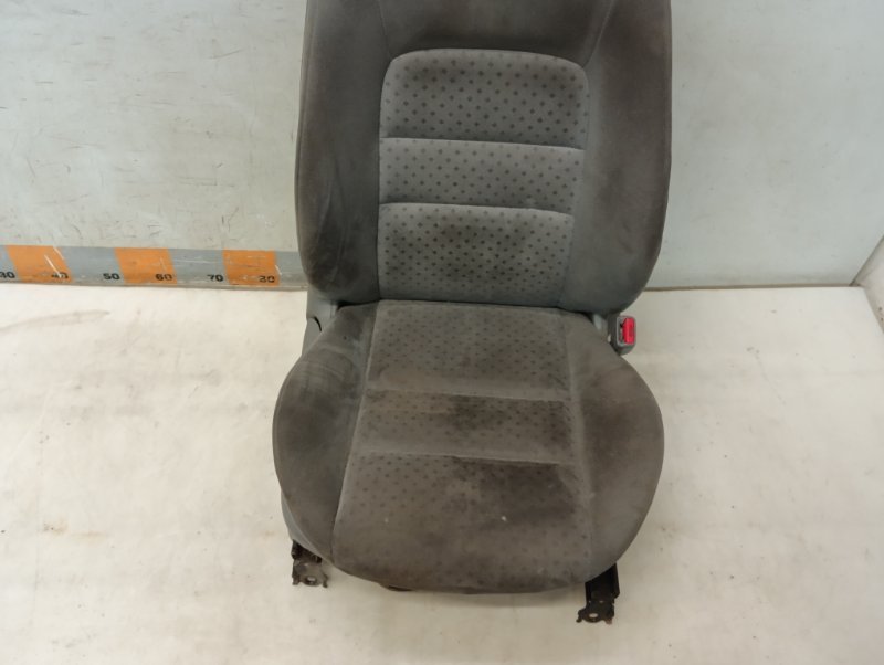 Сиденье переднее правое