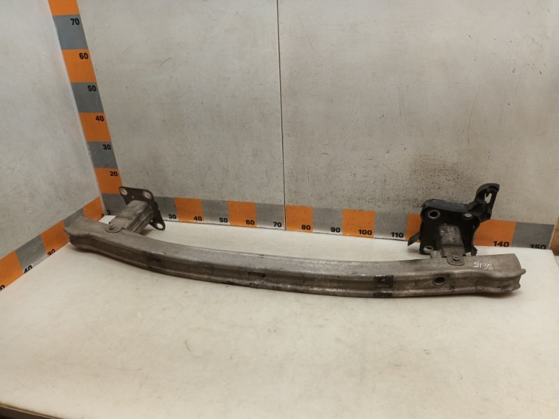 Усилитель поперечины рамки радиатора