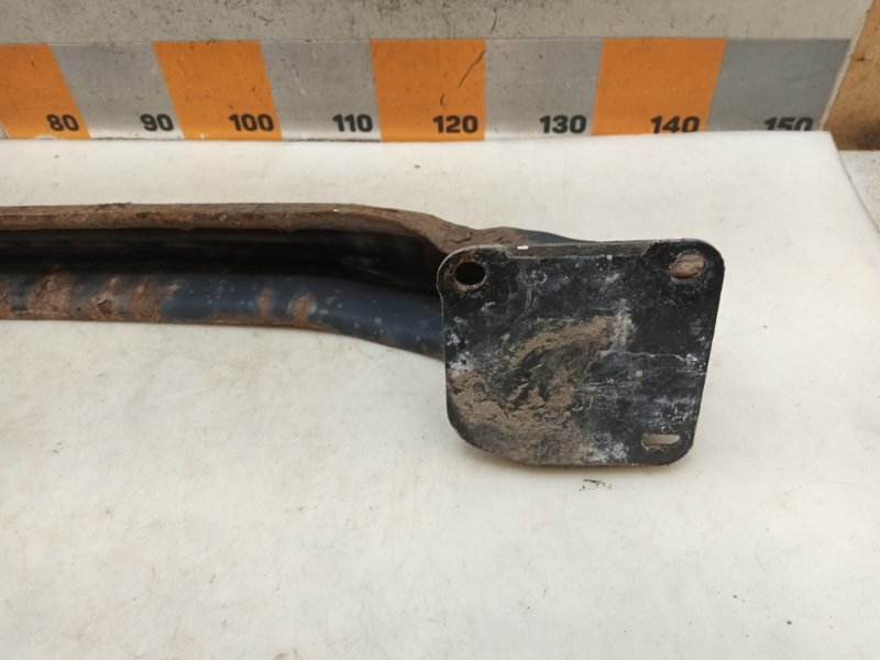 Усилитель заднего бампера