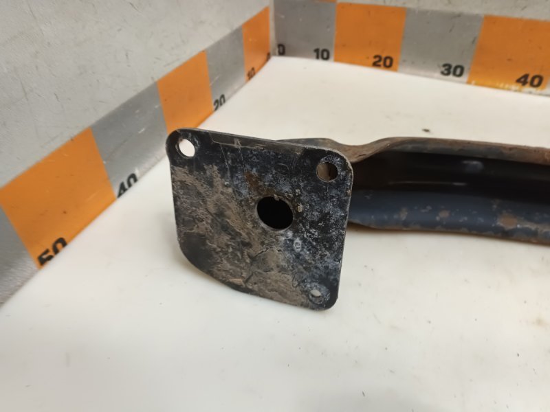 Усилитель заднего бампера