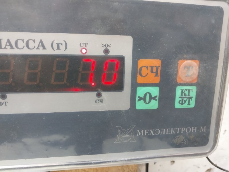 Кулак поворотный передний правый