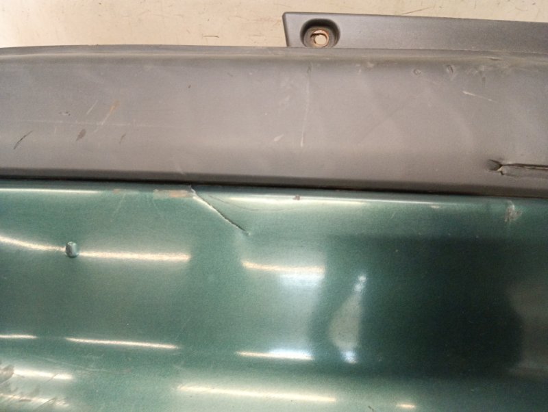 Бампер задний