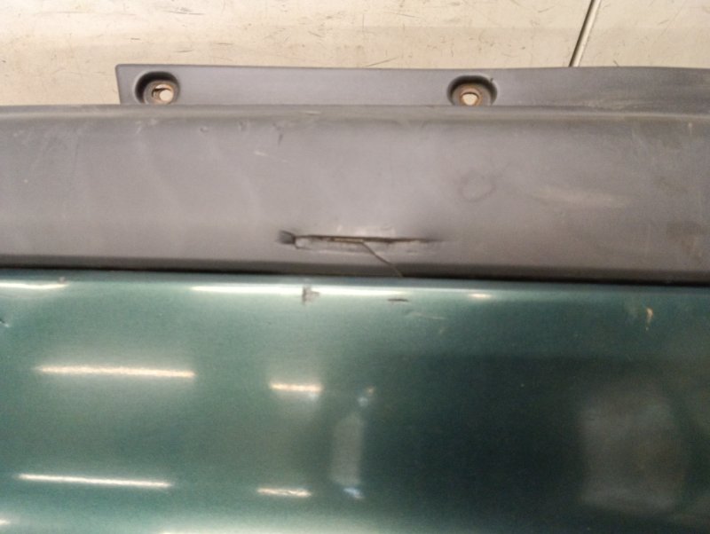 Бампер задний