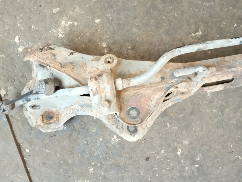 Балка задняя