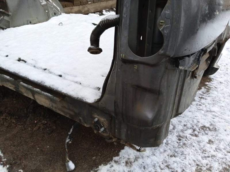 Крыло заднее правое