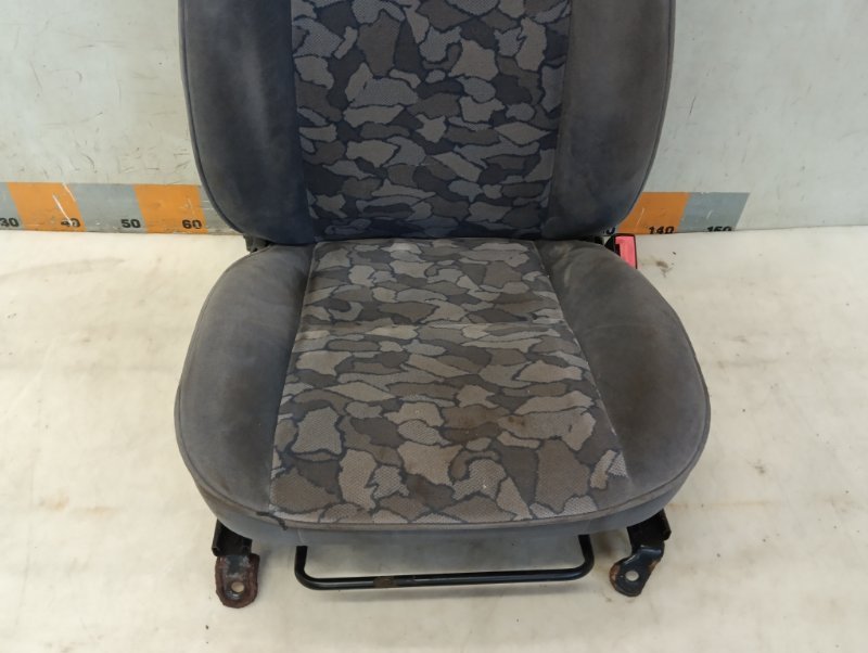 Сиденье переднее правое