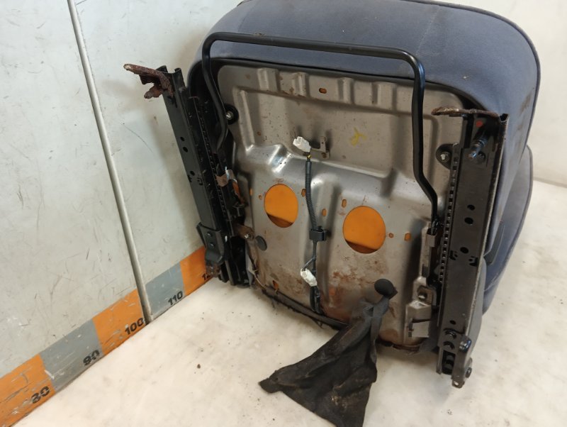 Сиденье переднее правое