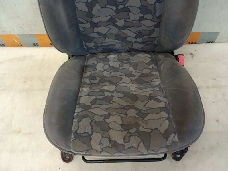 Сиденье переднее правое