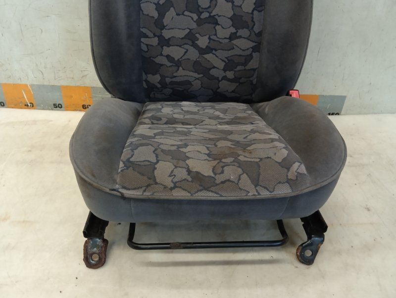 Сиденье переднее правое