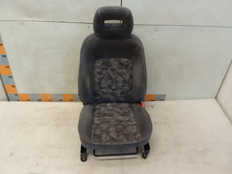 Сиденье переднее правое