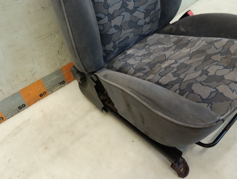 Сиденье переднее правое