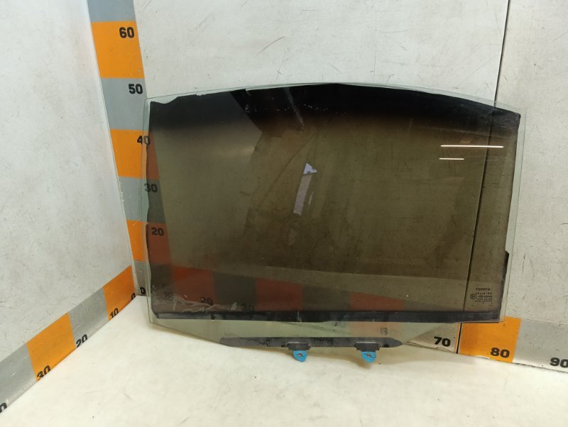 Стекло двери задней левой