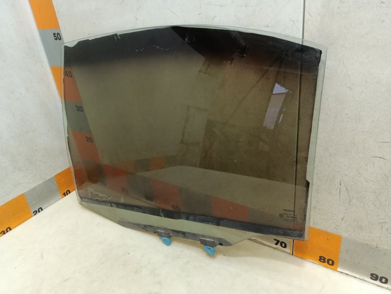 Стекло двери задней левой