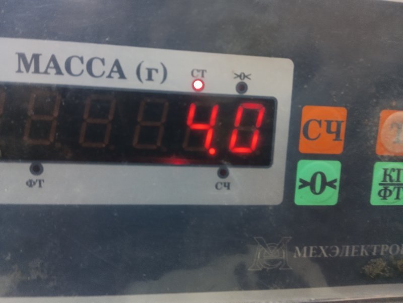 Стекло двери передней правой