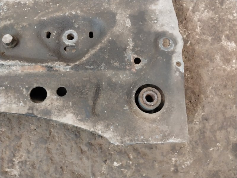 Балка подмоторная