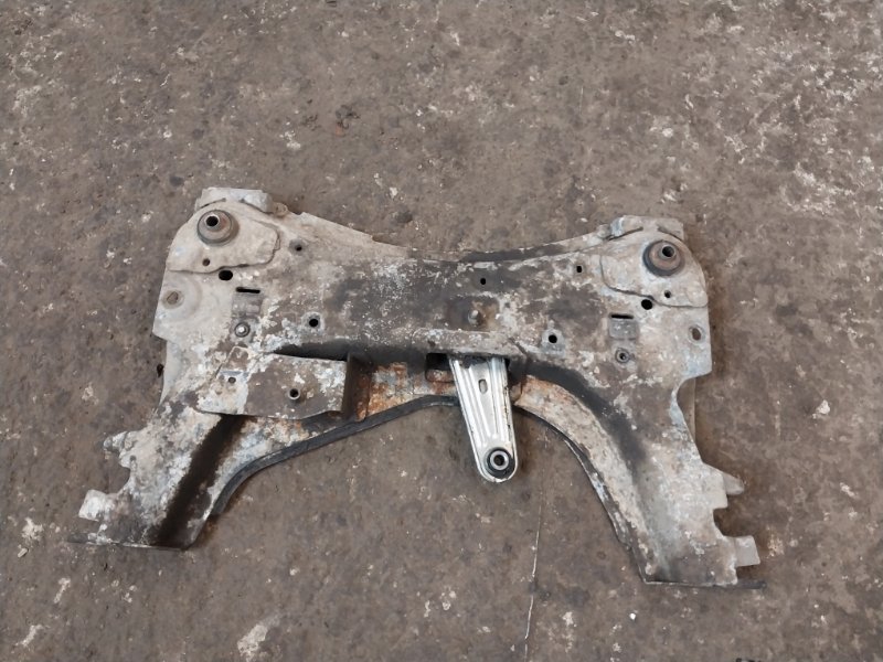 Балка подмоторная