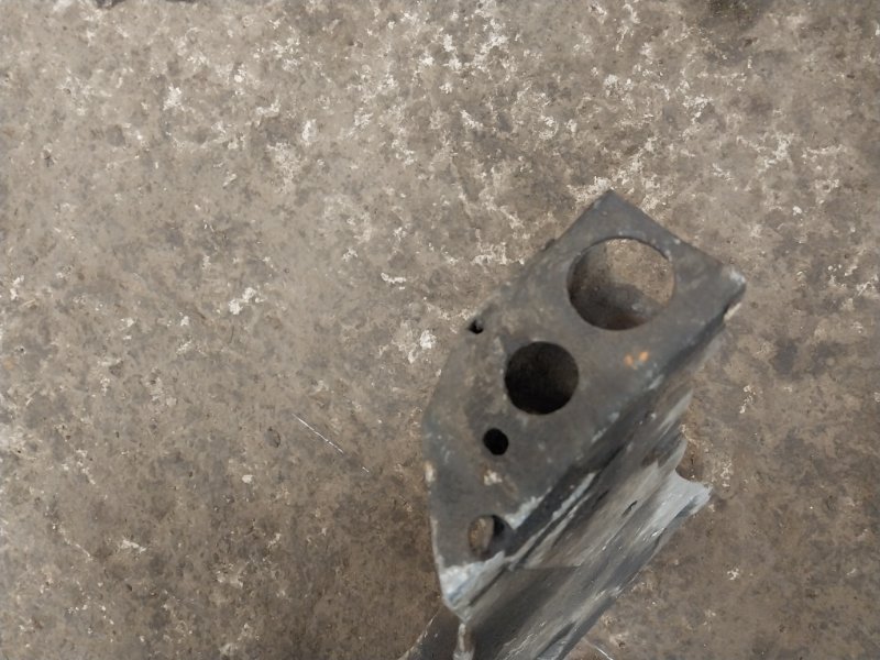 Балка подмоторная