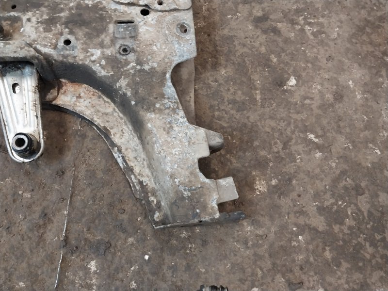 Балка подмоторная