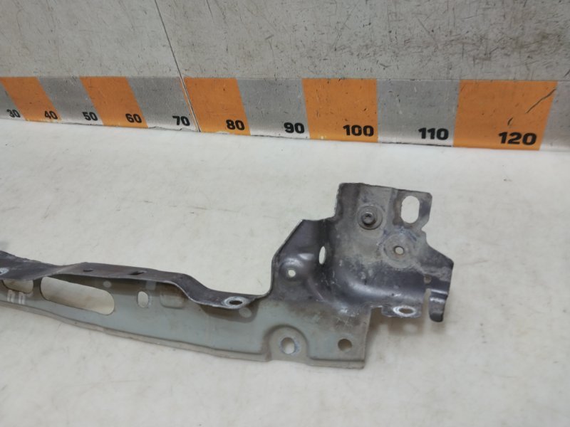 Кронштейн крепления крыла