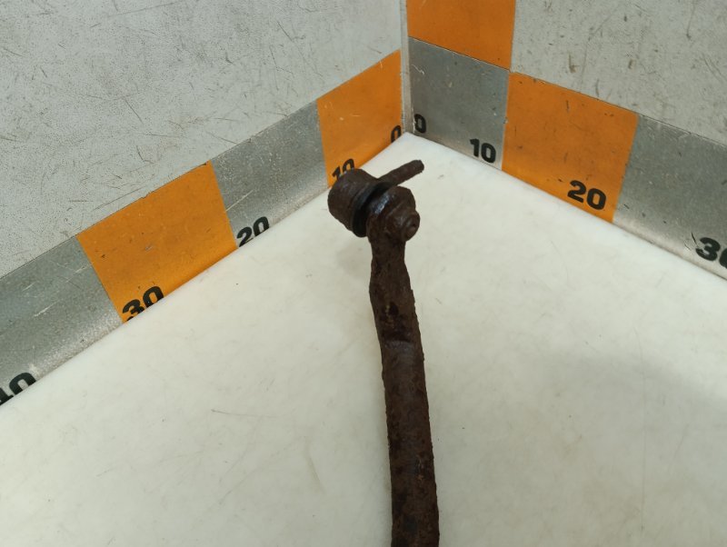 Стабилизатор передний