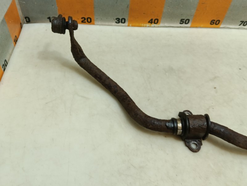 Стабилизатор передний