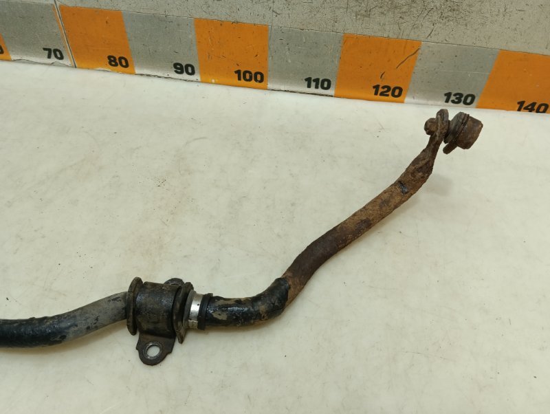 Стабилизатор передний