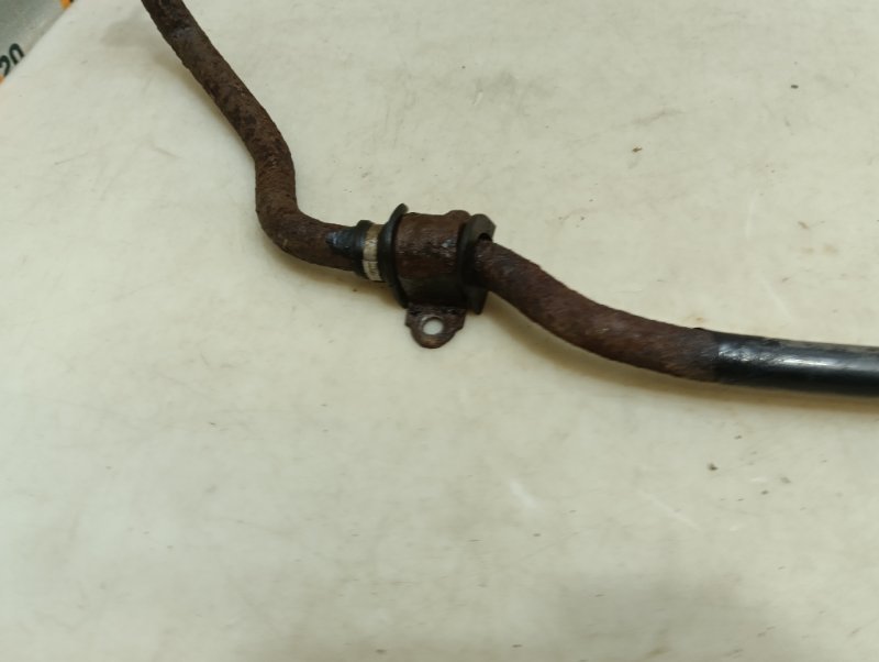 Стабилизатор передний